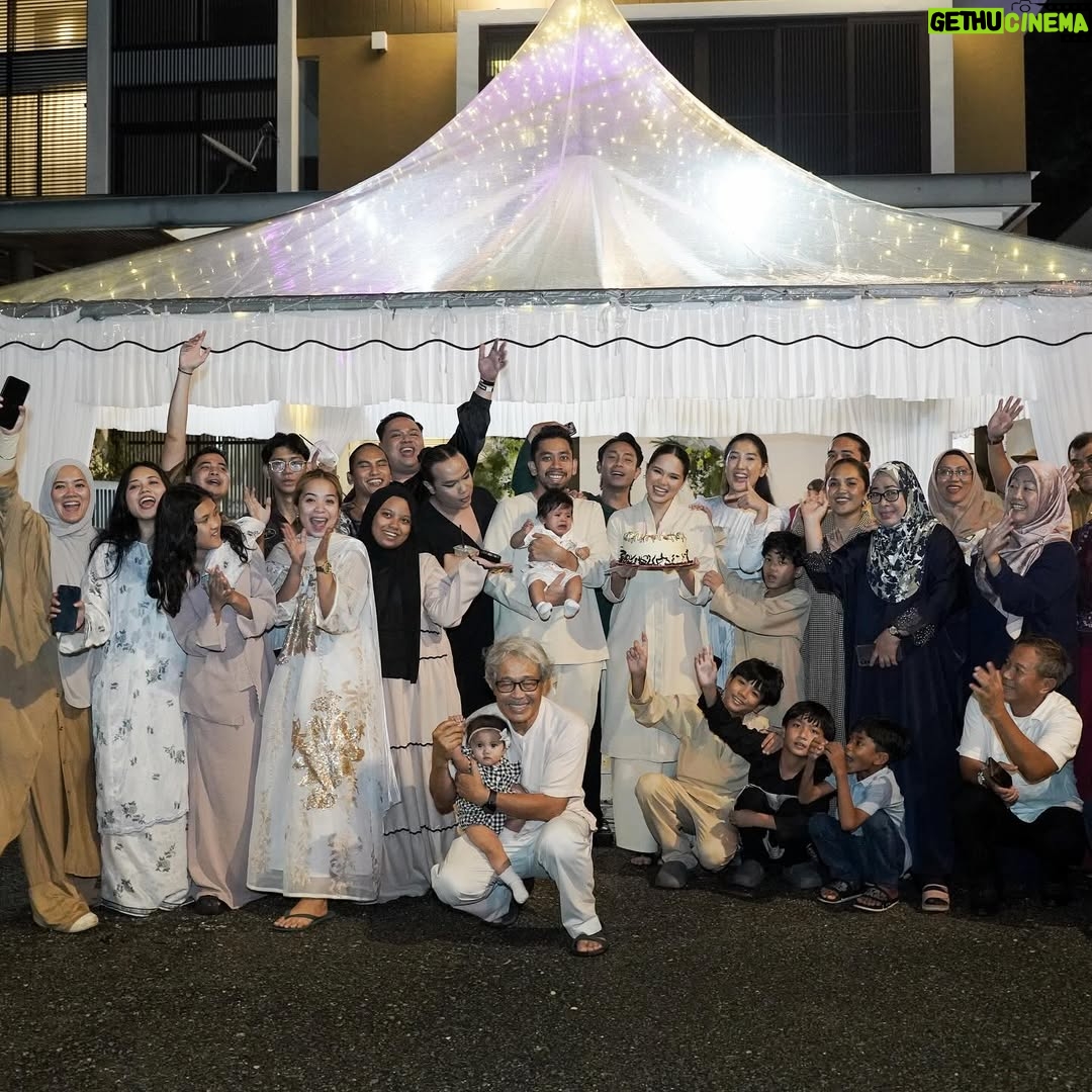 Ain Edruce - 31.3K Likes - 9/8/2025,
-Majlis Aqiqah Shaziman-
Semoga awak membesar sihat dan dengar cakap mummy and daddy ok🙏🏻🙏🏻🙏🏻
Dalam majlis aqiqah pun sempat mummy celebrate beday hahaha
Thank you semua❤️
📸: @irymaidris
Pelamin : @_pretty.little.events