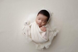 Ain Edruce Instagram - Hello everybody. My name is shaziman ! Im the newest member in my family👶🏻👶🏻👶🏻
uncle and aunty boleh panggil saya iman ❤️
📸 : @lilnborn