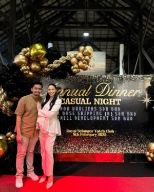 Ain Edruce Instagram - Semalam teman @amirul_hafizz pegi annual dinner company. Amboi. Bukan main semua orang eh…😂😂😂
Anyway, so proud of you guys ❤️❤️❤️
@amirul_hafizz 
@arif_13
@cantaroo