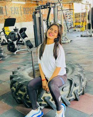 Aisha Instagram - 🏋️♀️😅💪😎❤️
