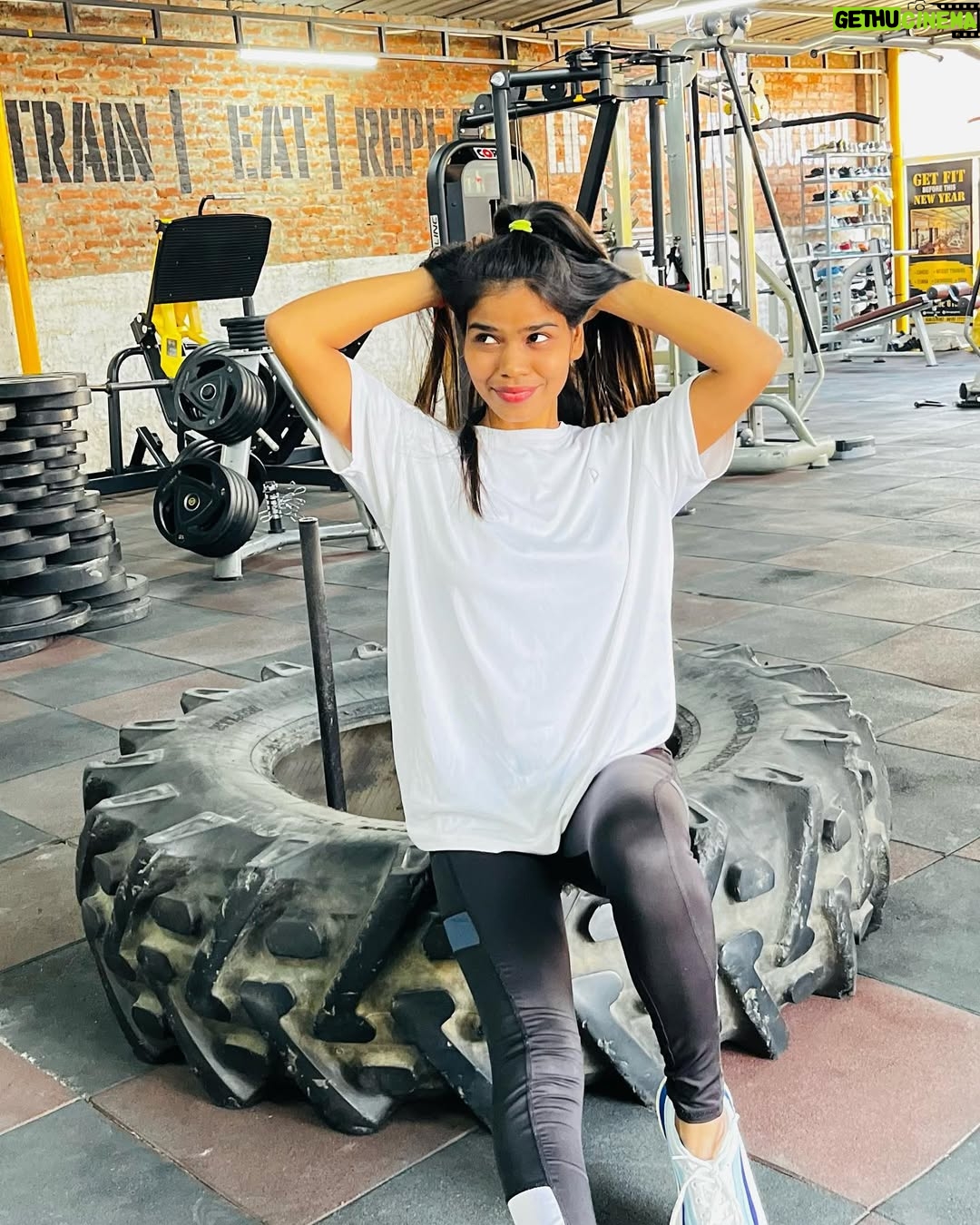 Aisha - 3.5K Likes - 🏋️‍♀️😅💪😎❤️
