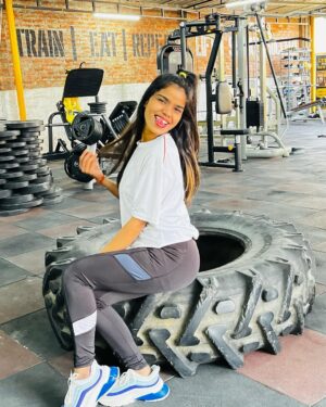 Aisha Instagram - 🏋️♀️😅💪😎❤️