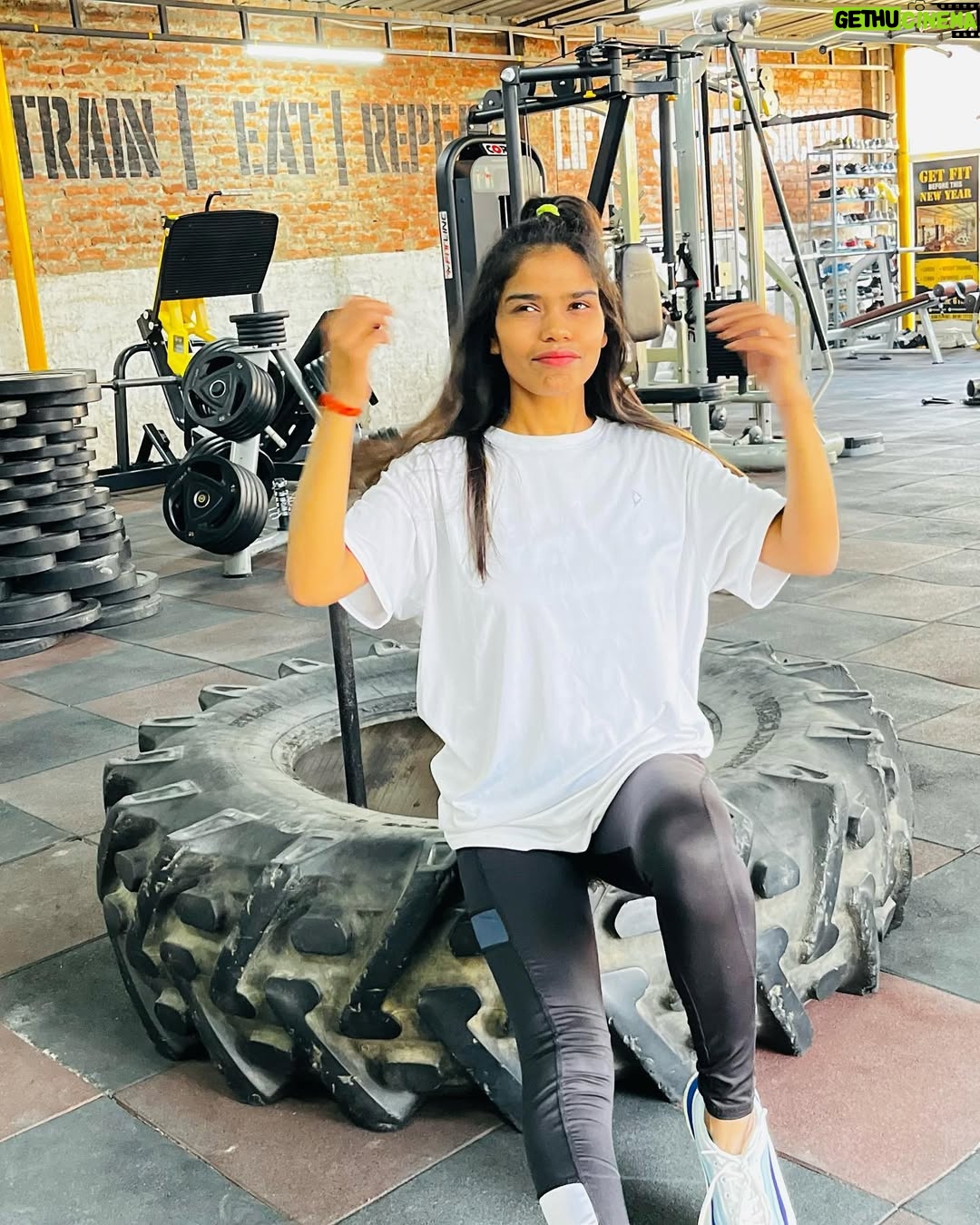 Aisha - 3.5K Likes - 🏋️‍♀️😅💪😎❤️