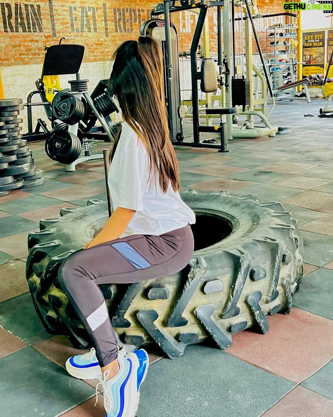Aisha - 3.5K Likes - 🏋️‍♀️😅💪😎❤️