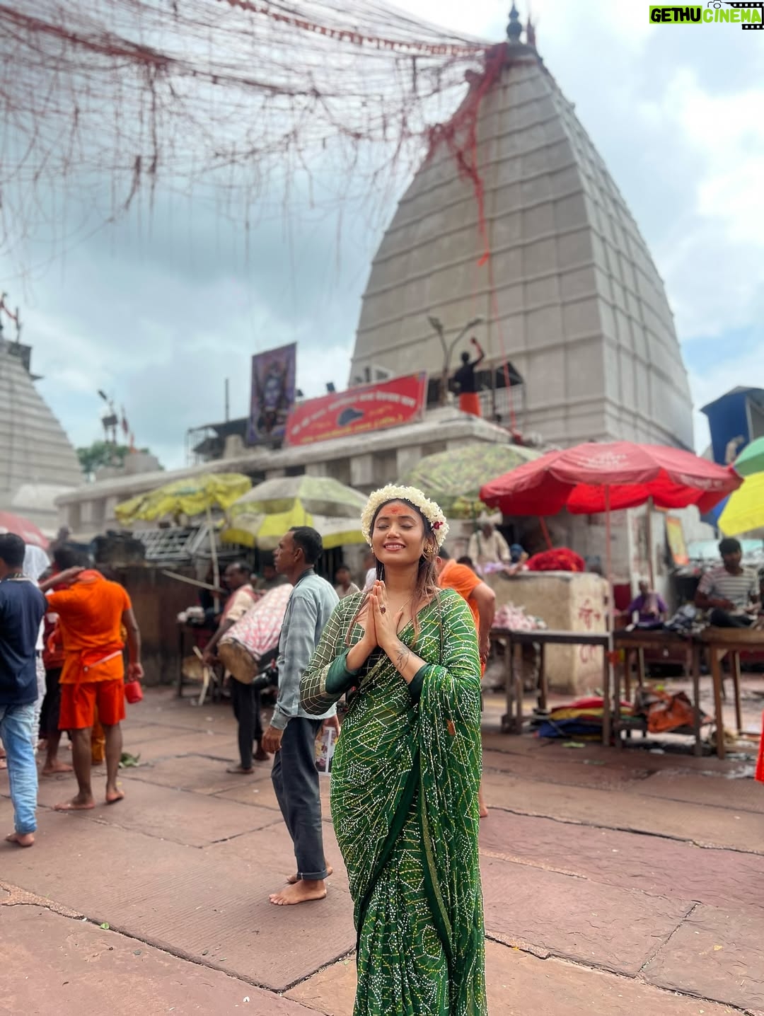 Aisha Kashyap - 49.9K Likes - बाबा बैद्यनाथ ज्योतिर्लिंग नगरी में सिर्फ मंदिर नहीं, हर पत्थर में भी शिव बसते हैं…… 🙏❤️

Before my birthday, visited the temple to calm my heart and seek blessings 🫶🏻