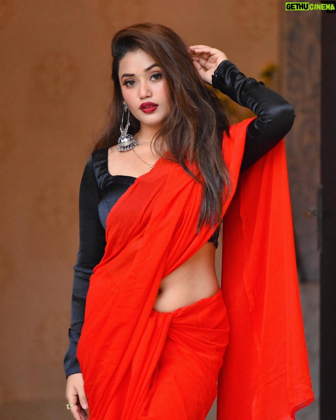 Aisha Kashyap - 67.4K Likes - Caption tum hi bta do yaar ♥️