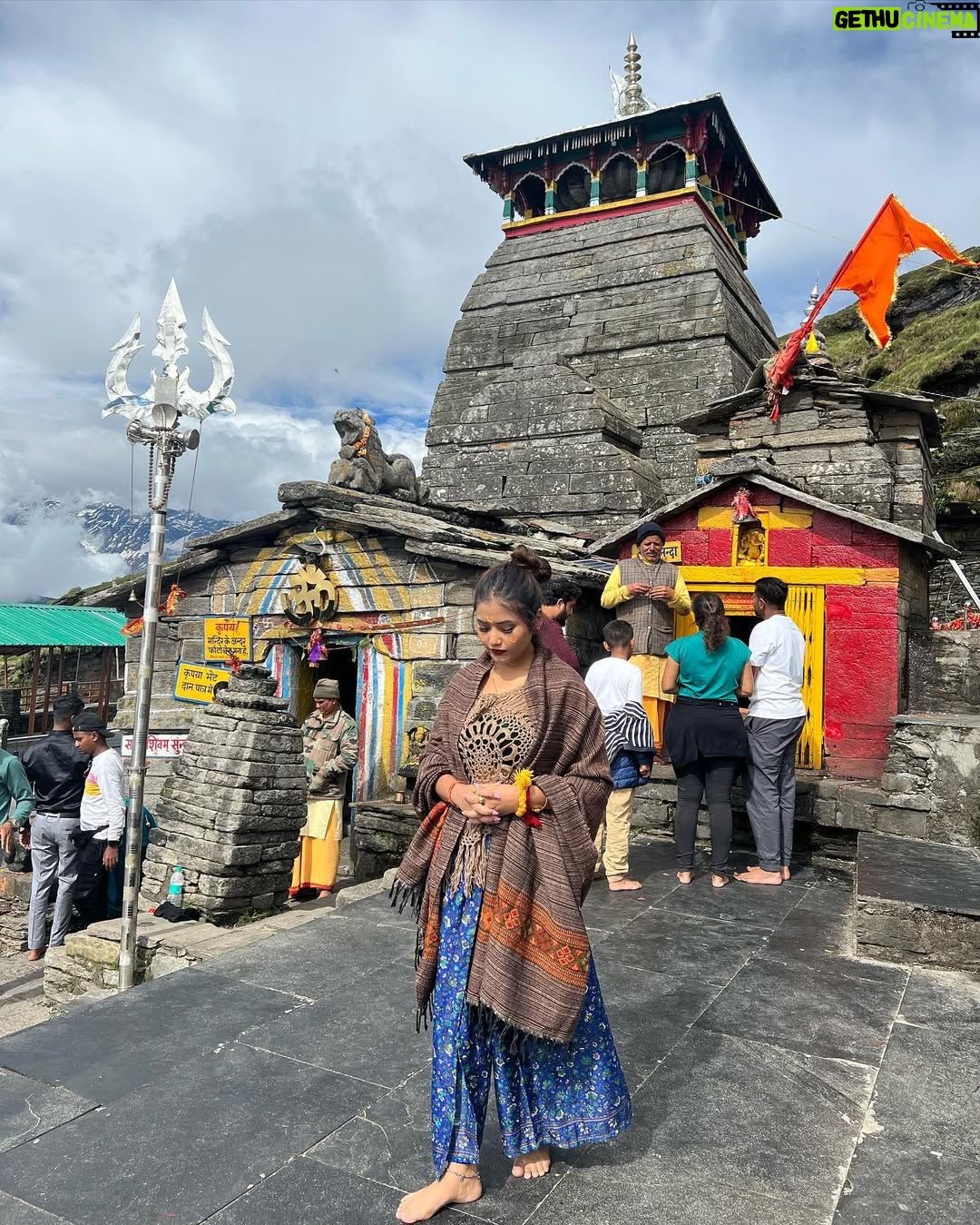 Aisha Kashyap - 144.9K Likes - देवों की नगरी मैं मेरा दिन || 🙏🔱❤️