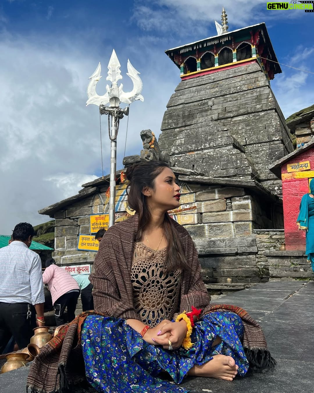 Aisha Kashyap - 144.9K Likes - देवों की नगरी मैं मेरा दिन || 🙏🔱❤️