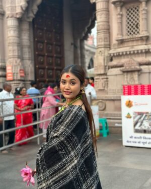 Aisha Kashyap Instagram - शिव की नगरी काशी 🙏🔱❤️
