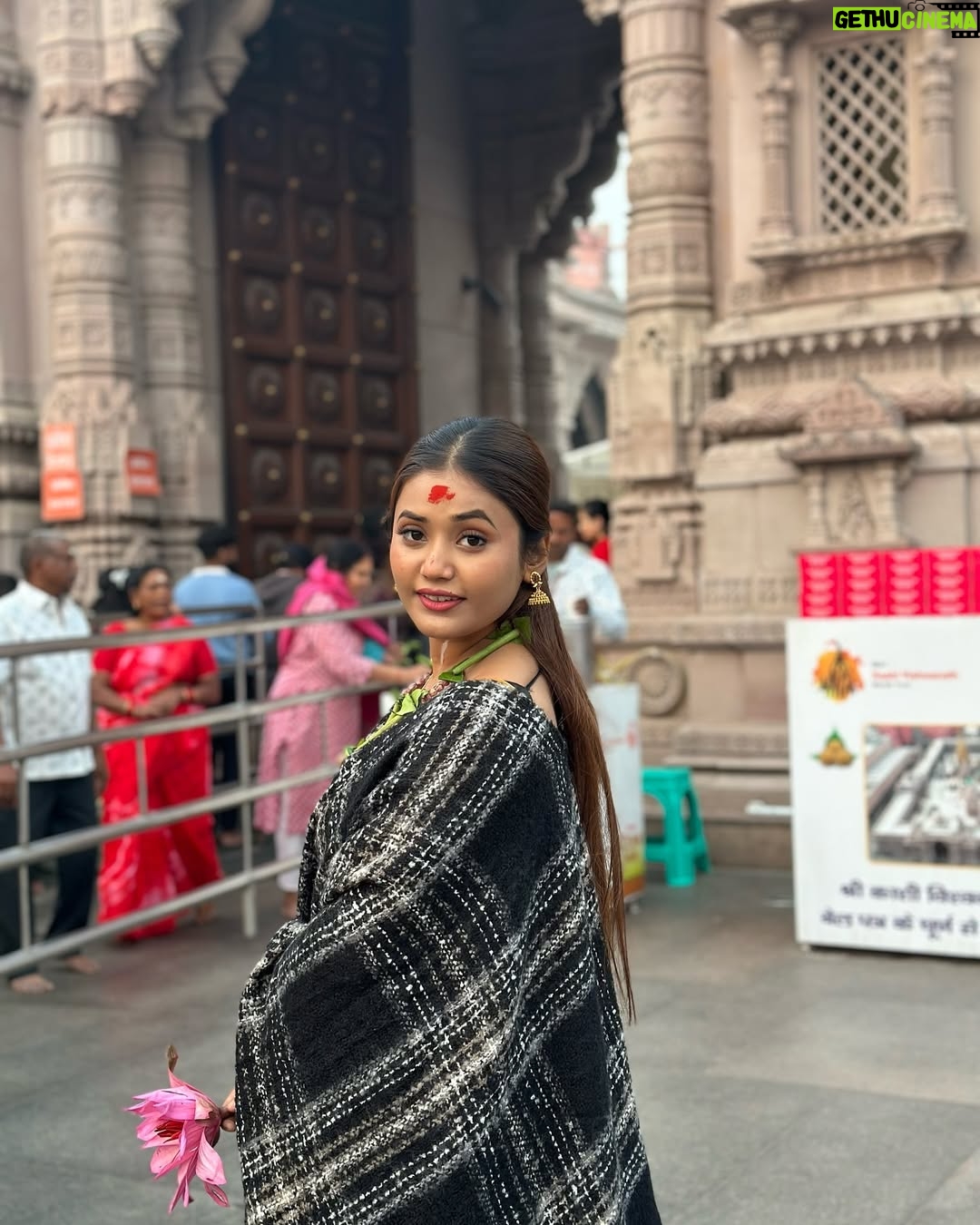 Aisha Kashyap - 60.2K Likes - शिव की नगरी काशी 🙏🔱❤️