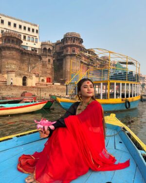 Aisha Kashyap Instagram - शिव की नगरी काशी 🙏🔱❤️