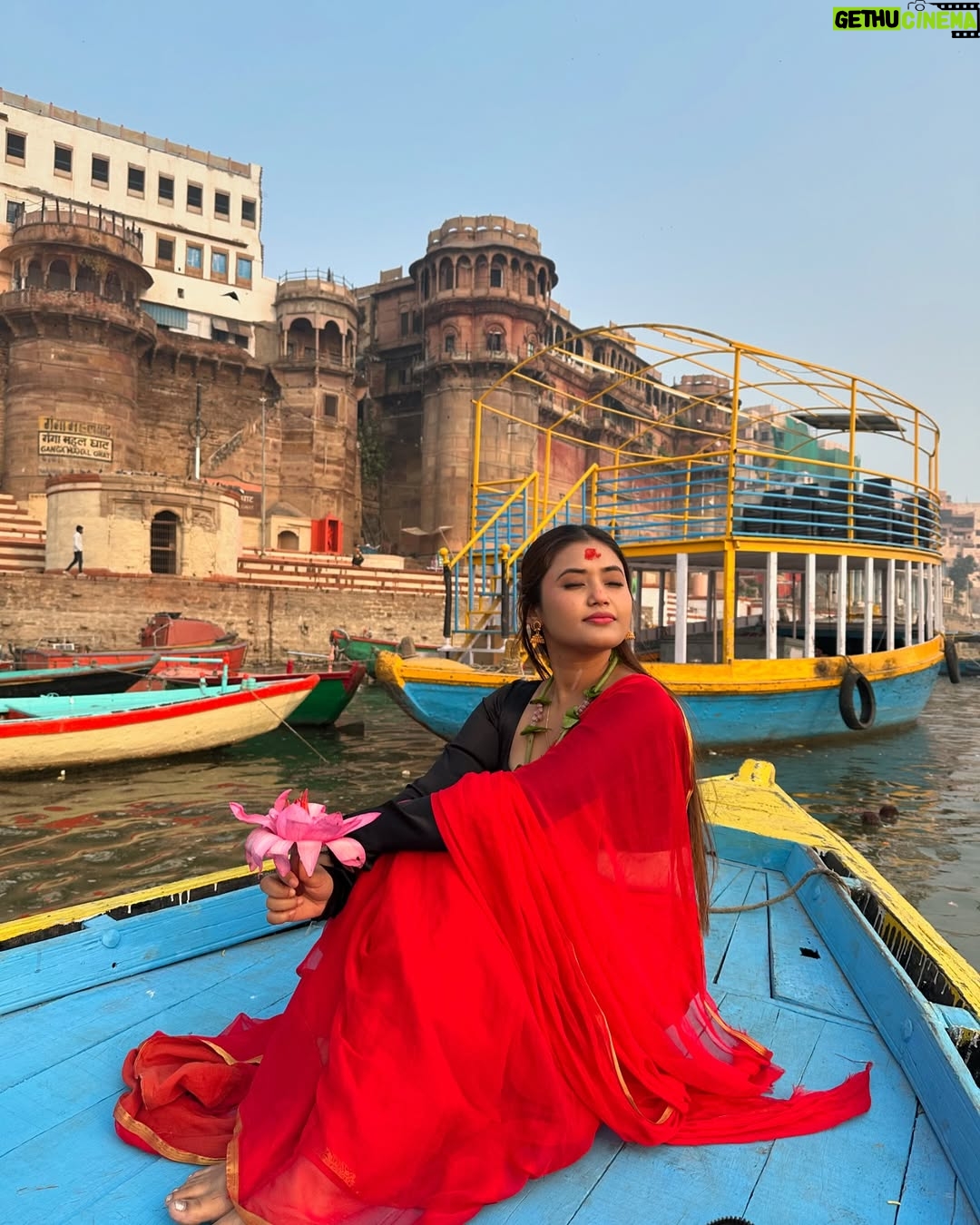 Aisha Kashyap - 60.2K Likes - शिव की नगरी काशी 🙏🔱❤️