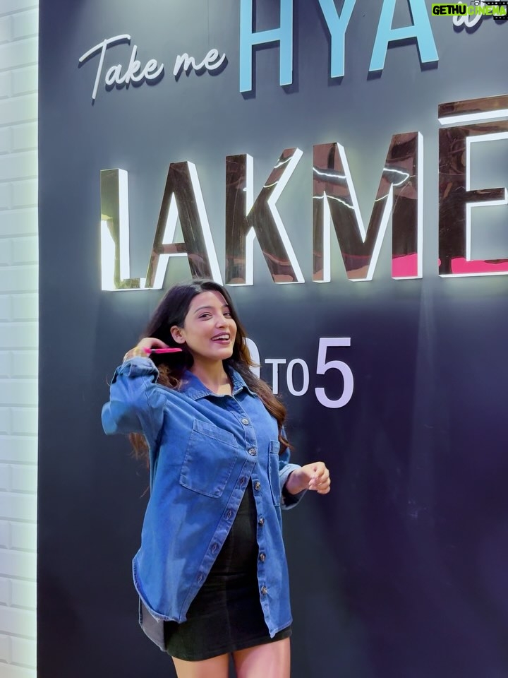 Aisha Siddiqui - 493 Likes - When confidence meets radiance, it’s #LakméGlow all the way! 🌟 Loving how Lakmé’s beauty products not only enhance my skin but also empower my every look 💄

Thanks @lakmeindia for keeping me flawless
Available on @flipkart @flipkartlifestyle
#glamup2025 #FlipkartGlamUpSale #TrendItFlipkartIt #Lakme