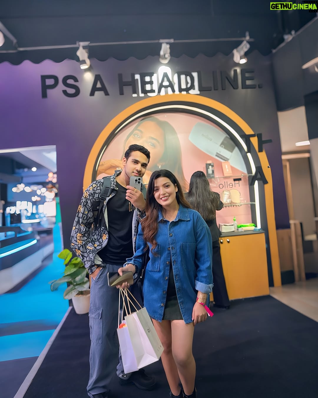 Aisha Siddiqui - 23.7K Likes - Friendship with a touch of glam✨💕
.
.

#trending #pics #pictureoftheday #glamupfest #ınstagood #explore #friends #aaravchopra
