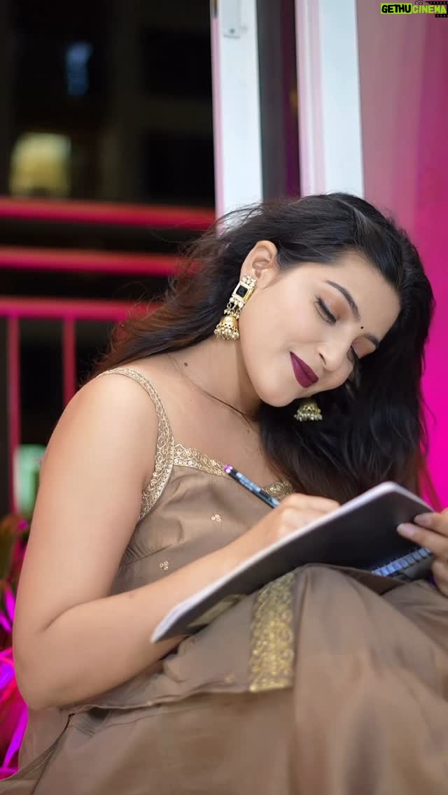 Aisha Siddiqui - 14.2K Likes - Tum kiske naam zindagi likhoge ?
Cmnts me bta do 😍

Vc @_prajwal_joshi05 📸