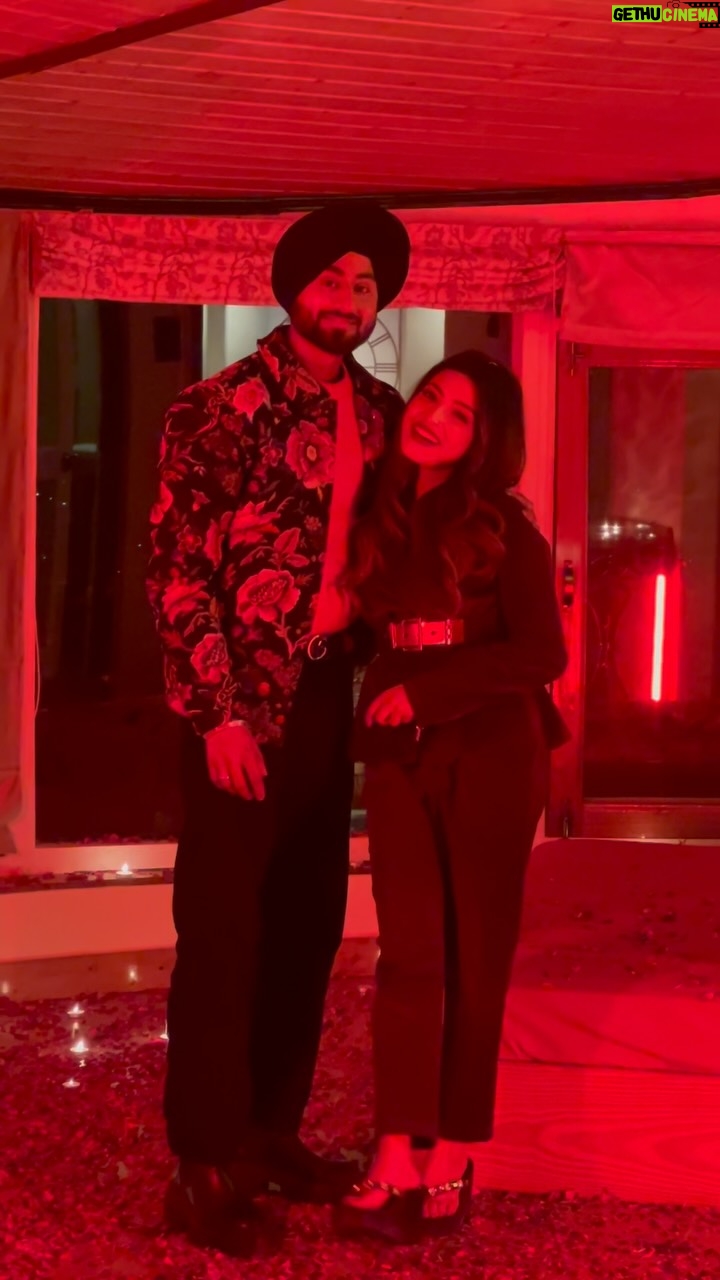 Aisha Siddiqui - 715 Likes - Tere Naina ♥️ Keep Streaming and keep making reels