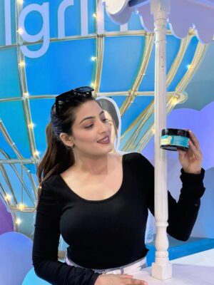 Aisha Siddiqui Instagram - Glow naturally with Pilgrim – where beauty meets tradition. 😍

Thanks @discover.pilgrim for keeping me flawless
Available on @flipkart @flipkartlifestyle
#glamup2025 #FlipkartGlamUpSale #TrendItFlipkartIt #pilgrim