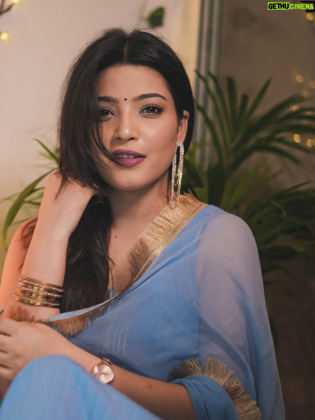 Aisha Siddiqui - 3 Likes - 🦋 Smbhalo sambhalo na pyar ho 🙈