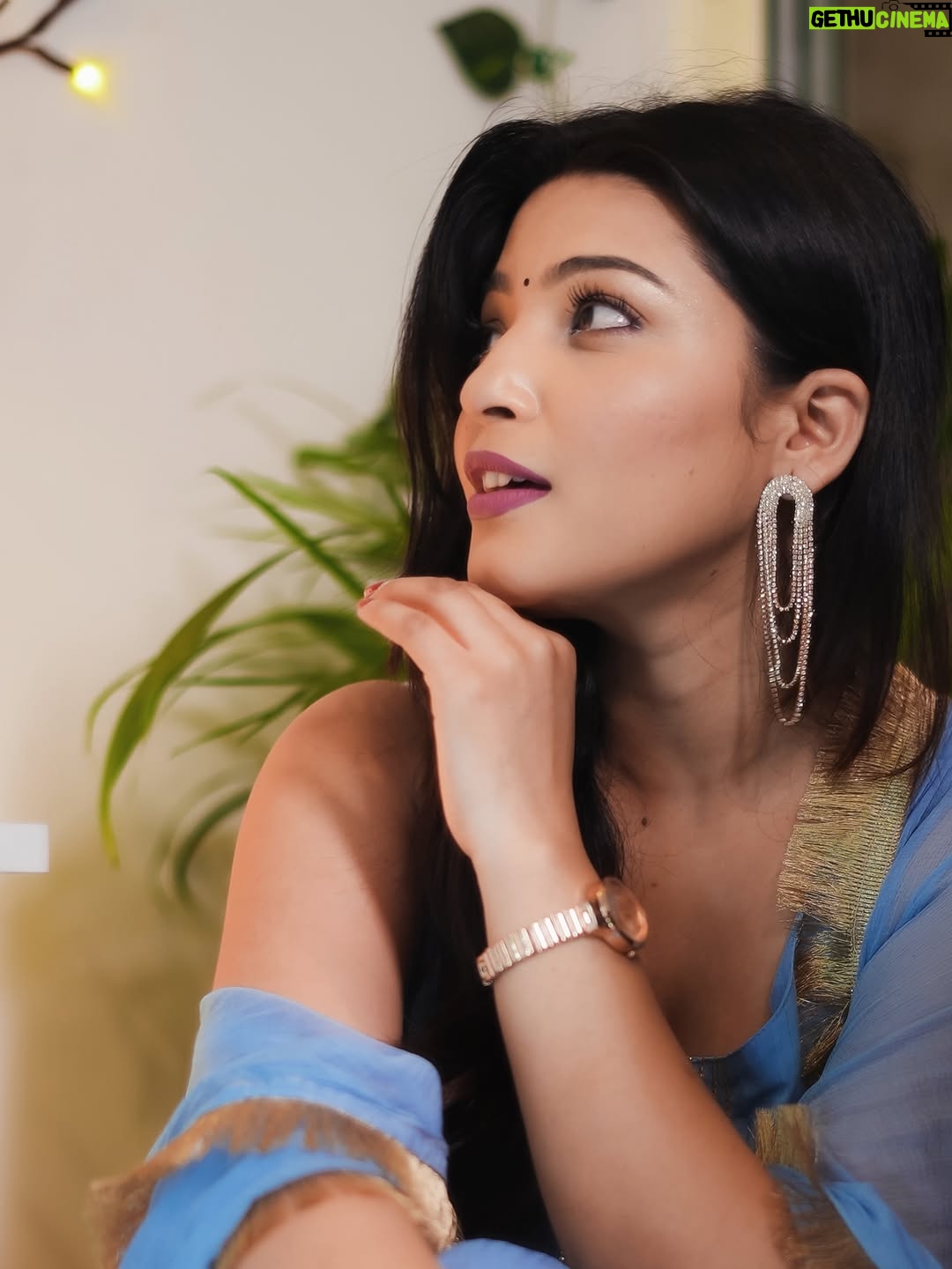 Aisha Siddiqui - 3 Likes - 🦋 Smbhalo sambhalo na pyar ho 🙈