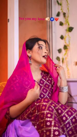 Aisha Siddiqui Instagram - Hnji Tum hi 🫵🏻❤️