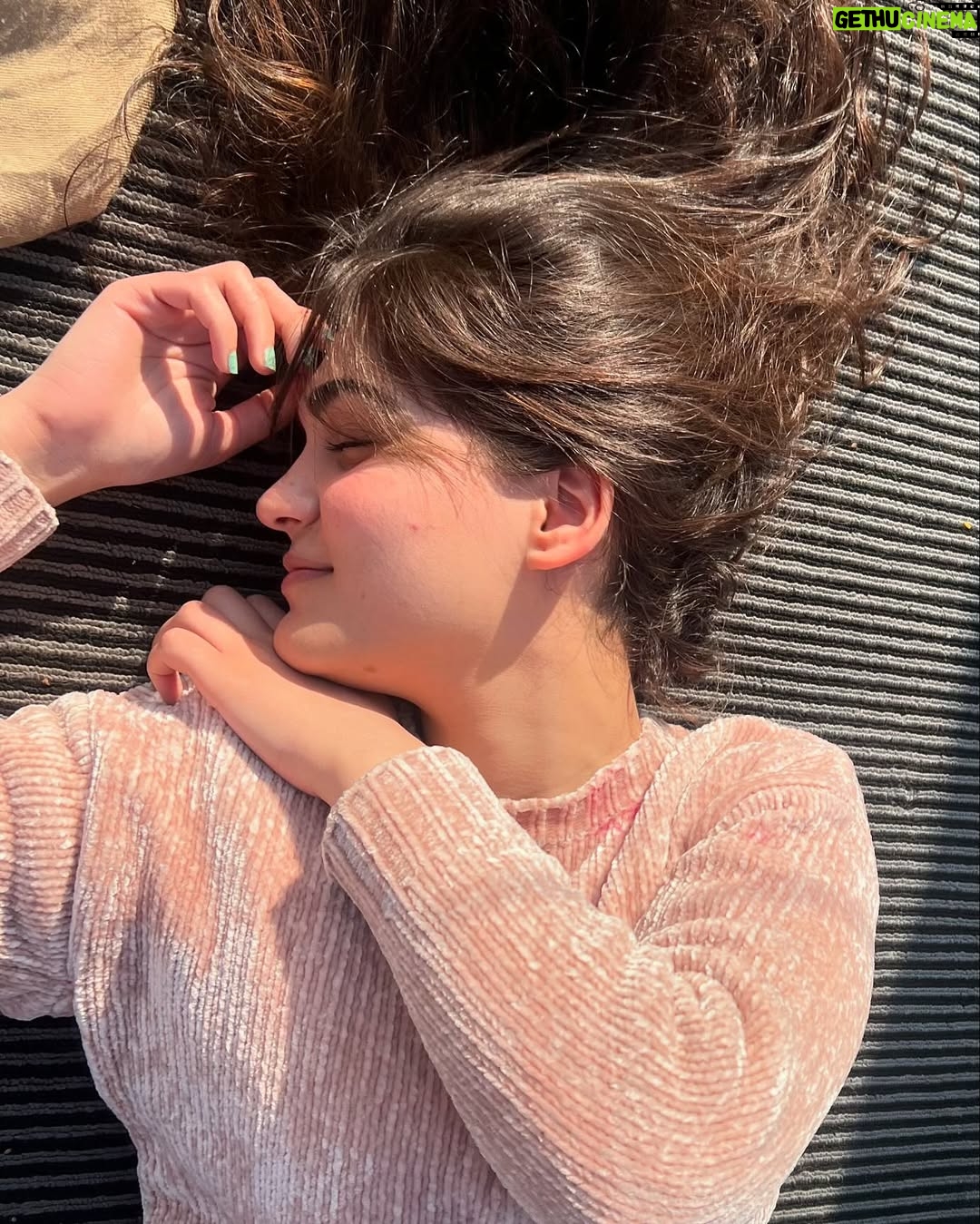 Aiza Khan - 74.3K Likes - 