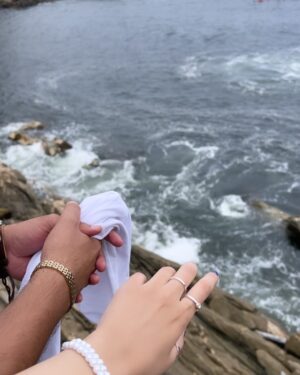Aiza Khan Instagram - ☀️🌊🏖️🤍