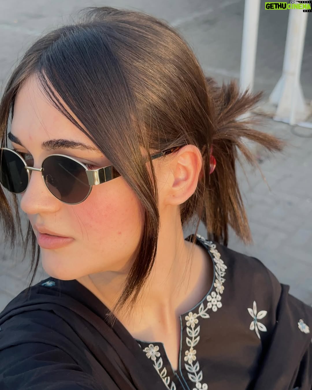 Aiza Khan - 62.5K Likes - عید سعید 🖤
