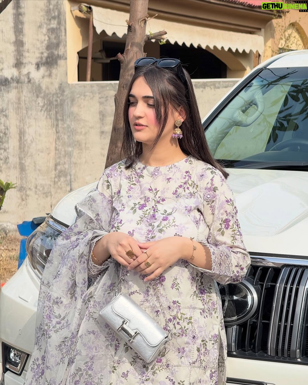 Aiza Khan - 42.1K Likes - 