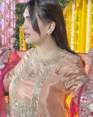 Aiza Khan Instagram - 