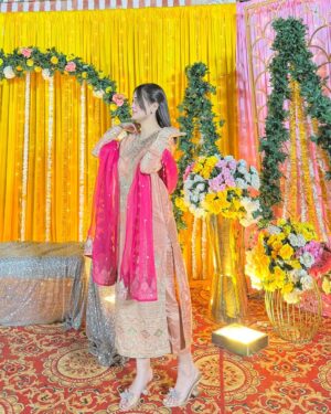 Aiza Khan Instagram - 