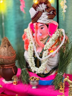 Akancha Sharma Instagram - ✨Ganpati Bappa Moryaa
Mangalmurti MORYAAAA!!!! ✨
#ganpati #explore #fyp