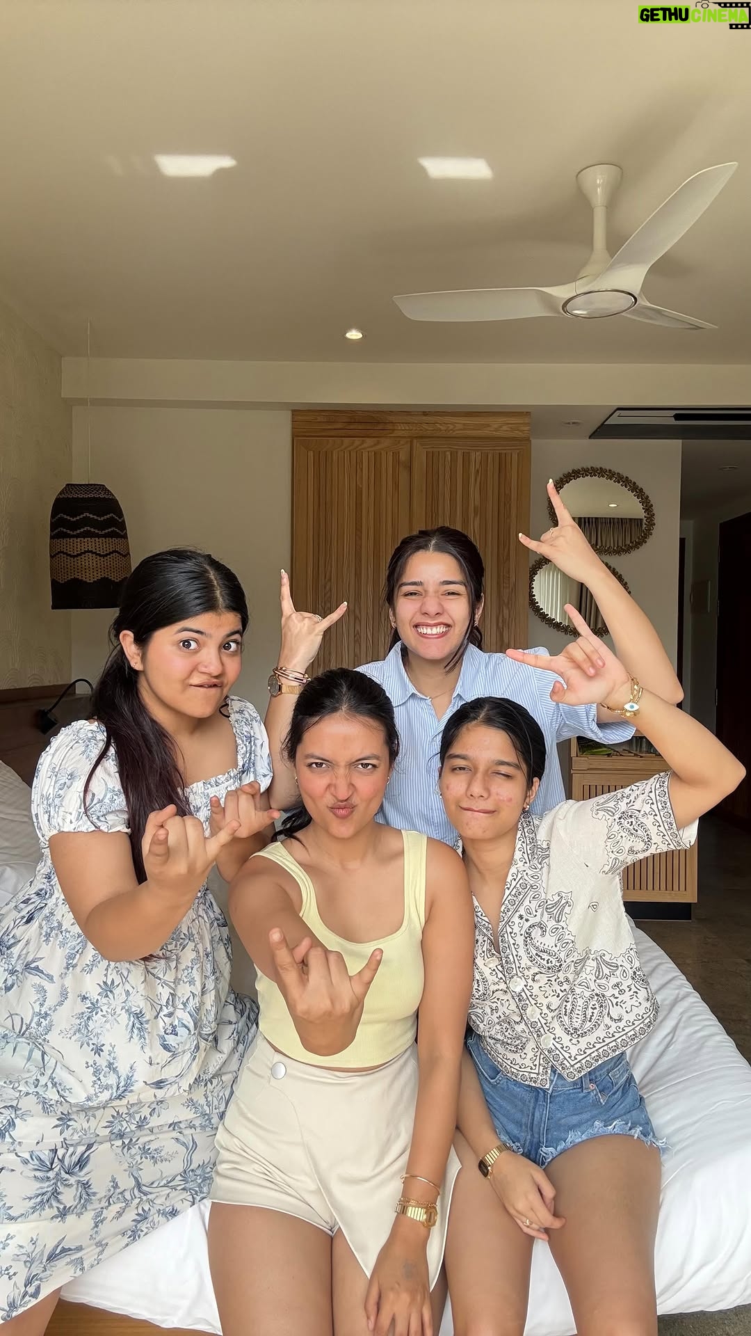 Akancha Sharma - 50.5K Likes - Wrong Answers only🤣❤️✨

#insta #instamood #instaphoto #instagram #réel #reelitfeelit #reelsofinstagram #trending #trend #trendy #explore #exploremypage #exploremoreً
