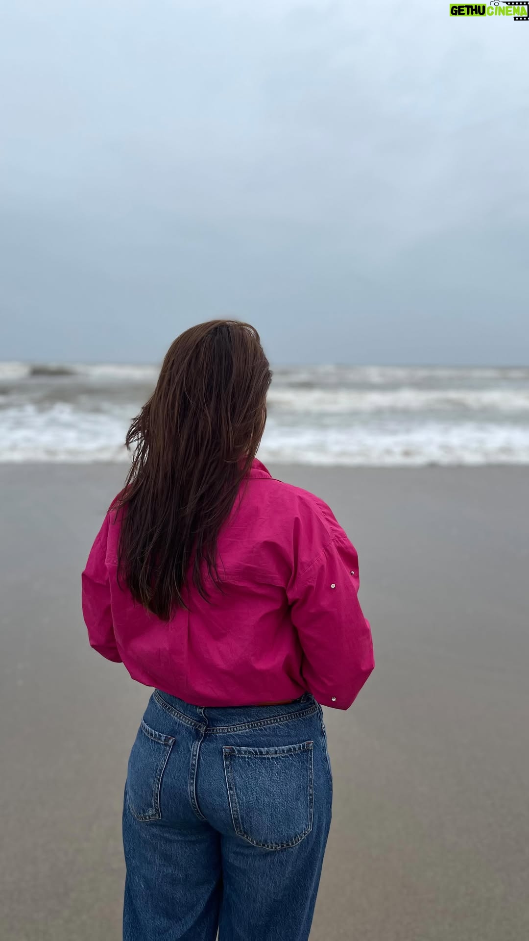 Akanksha Dhalani - 3 Likes - Life when you are God’s favourite🌸🤌🏻🕊️🌊
.
.
.
.
.
#beach #beachlife #motivationforlife #peace #lifeisgood #explore #explorepage #godisgreat #godsfavouritechild #lifemantra #somnath #somnathbeach #arabiansea #relatable #travelgram #beachgirls #lifequotes #explorepage #fyp #foryou #viral #trendingreels #instagramreels