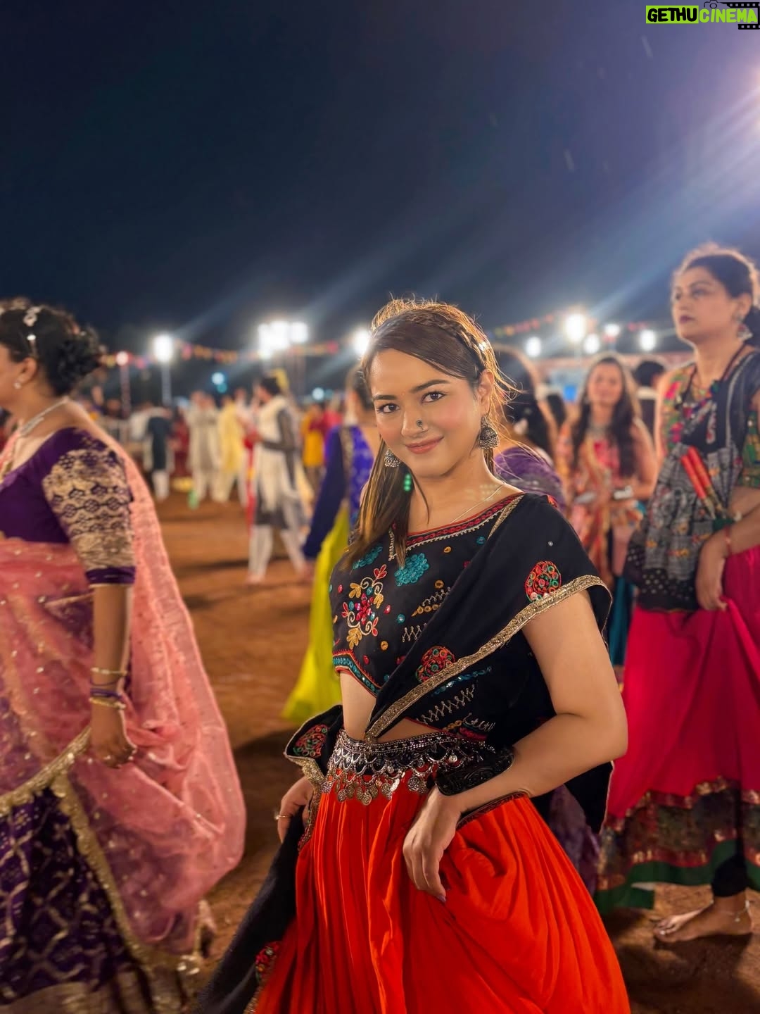 Akanksha Dhalani - 3 Likes - Felt cute🧡