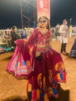 Akanksha Dhalani Instagram - āGarba nights >> city lightsāšš»āØ