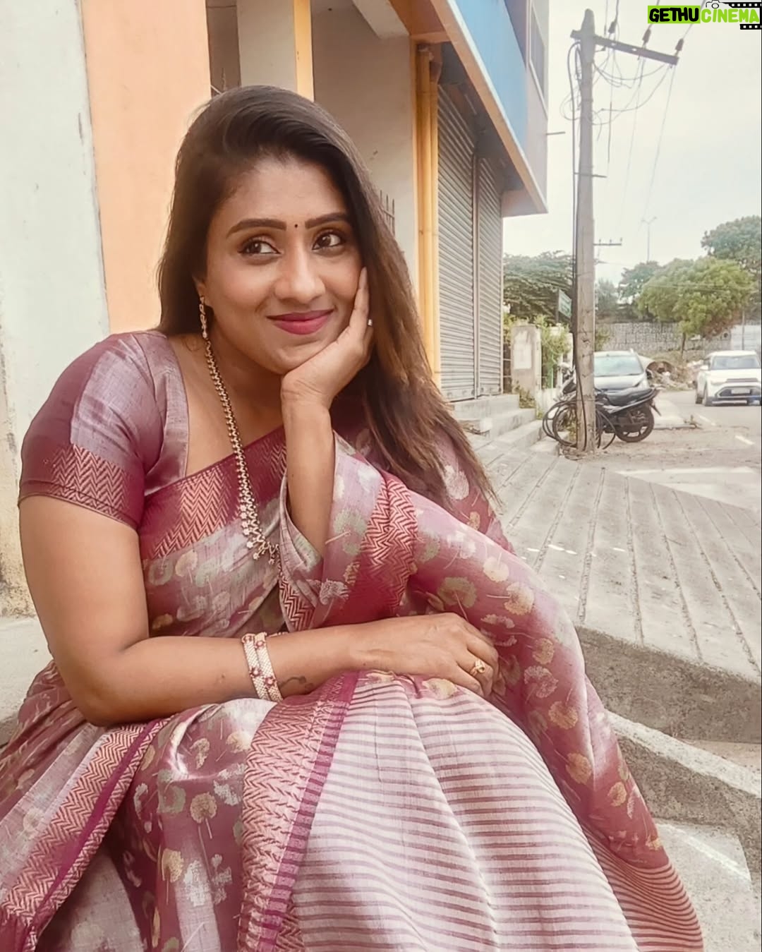 Akila Krishnan - 254 Likes - It is not enough to win a war; it is more important to organize the peace.
Swipe 🔙 
Blouse @papilioforyou