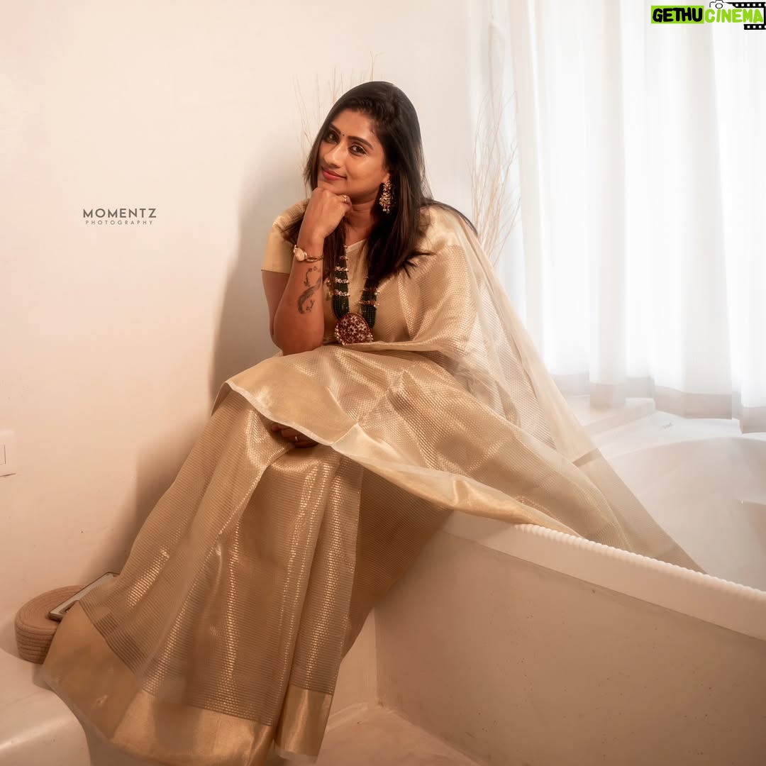 Akila Krishnan - 362 Likes - ❤️Style is a way to say who you are without speaking.❤️.....

Saree @v2trendz 
Designer @jes__boutique__ 
Jewellery @mint_more2024 
📸 @momentzstudio 
Mua @theprincessmakeoverartistry 

#insta #reelkarofeelkaro #video #reelsindia #likeforlikes #reelsviral #instalike #photooftheday #foryoupage #beautiful #art #motivation #exploremore #style #post #repost #funny #beauty #likesforlike #bollywood #model #makeup #likes #viralpost #travel #youtube #k #nature #life #wedding