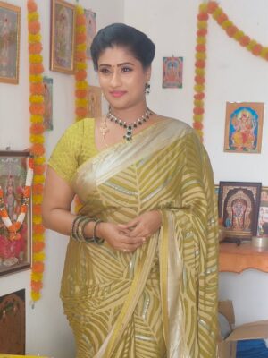 Akila Krishnan Instagram - Your calm mind is the ultimate weapon against your challenges. So relax❣️
Designer @aazhi_designer_boutique
#saree #sareelove #fashion #sareefashion #sarees #sareelovers #onlineshopping #indianwear #sareedraping #silksarees #sareeblouse #sareesofinstagram #ethnicwear #sareelover #sareeindia #traditional #handloom #trending #indianwedding #sareecollection #sareestyle #wedding #silk #lehenga #silksaree #india #love #indianfashion #kurti #instagramreels