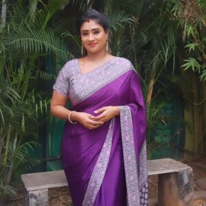 Akila Krishnan Instagram - Each saree in my collection is like a chapter in a novel, telling stories of celebrations, memories, and cherished moments🫰💜
Saree @rclsarees1989
Blouse @sri_dwaraka_tailor
Jewel @houseofaurna (earings❤️)
#saree #sareelove #fashion #sareefashion #sarees #sareelovers #onlineshopping #indianwear #sareedraping #silksarees #sareeblouse #sareesofinstagram #ethnicwear #sareelover #sareeindia #traditional #handloom #trending #indianwedding #sareecollection #sareestyle #wedding #silk #lehenga #silksaree #india #love #indianfashion #kurti #instagramhub