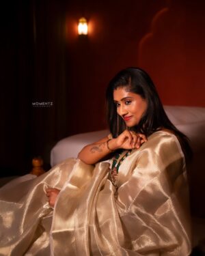 Akila Krishnan Instagram - ❤️When I take good care of myself, it lifts my spirits, boosts my confidence, and makes me feel strong. ...❤️
#growth #motivation #love #mindset #success #growthmindset #selflove #business #inspiration #healing #entrepreneur #goals #life #selfcare #mentalhealth #positivity #fitness #quotes #leadership #happiness #positivevibes #change #health #gratitude #personaldevelopment #explorepage #lifestyle #mindfulness #instagram #instagood