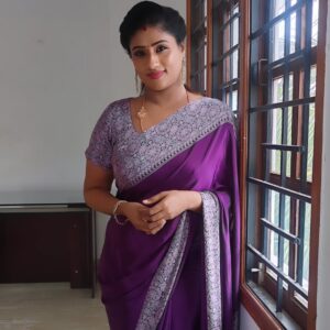 Akila Krishnan Instagram - Each saree in my collection is like a chapter in a novel, telling stories of celebrations, memories, and cherished moments🫰💜
Saree @rclsarees1989
Blouse @sri_dwaraka_tailor
Jewel @houseofaurna (earings❤️)
#saree #sareelove #fashion #sareefashion #sarees #sareelovers #onlineshopping #indianwear #sareedraping #silksarees #sareeblouse #sareesofinstagram #ethnicwear #sareelover #sareeindia #traditional #handloom #trending #indianwedding #sareecollection #sareestyle #wedding #silk #lehenga #silksaree #india #love #indianfashion #kurti #instagramhub