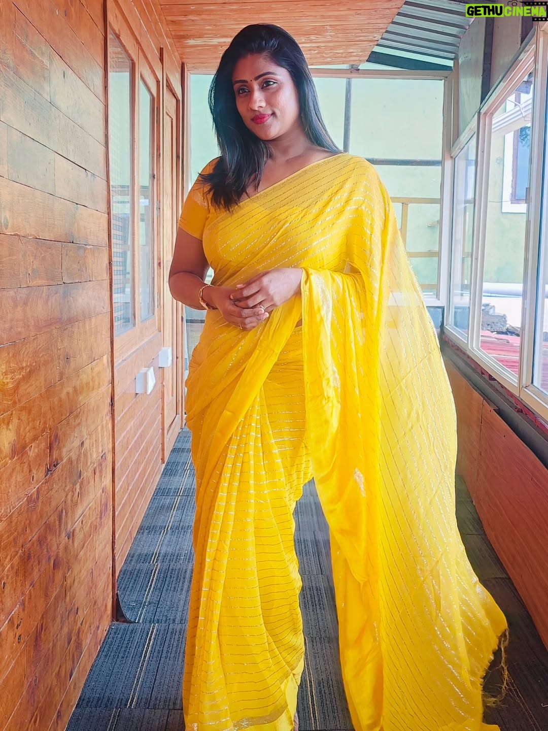 Akila Krishnan - 422 Likes - How lovely yellow is! It stands for the sun.💛

Saree @meenakshi_sarees_chennai 
Blouse @papilioforyou