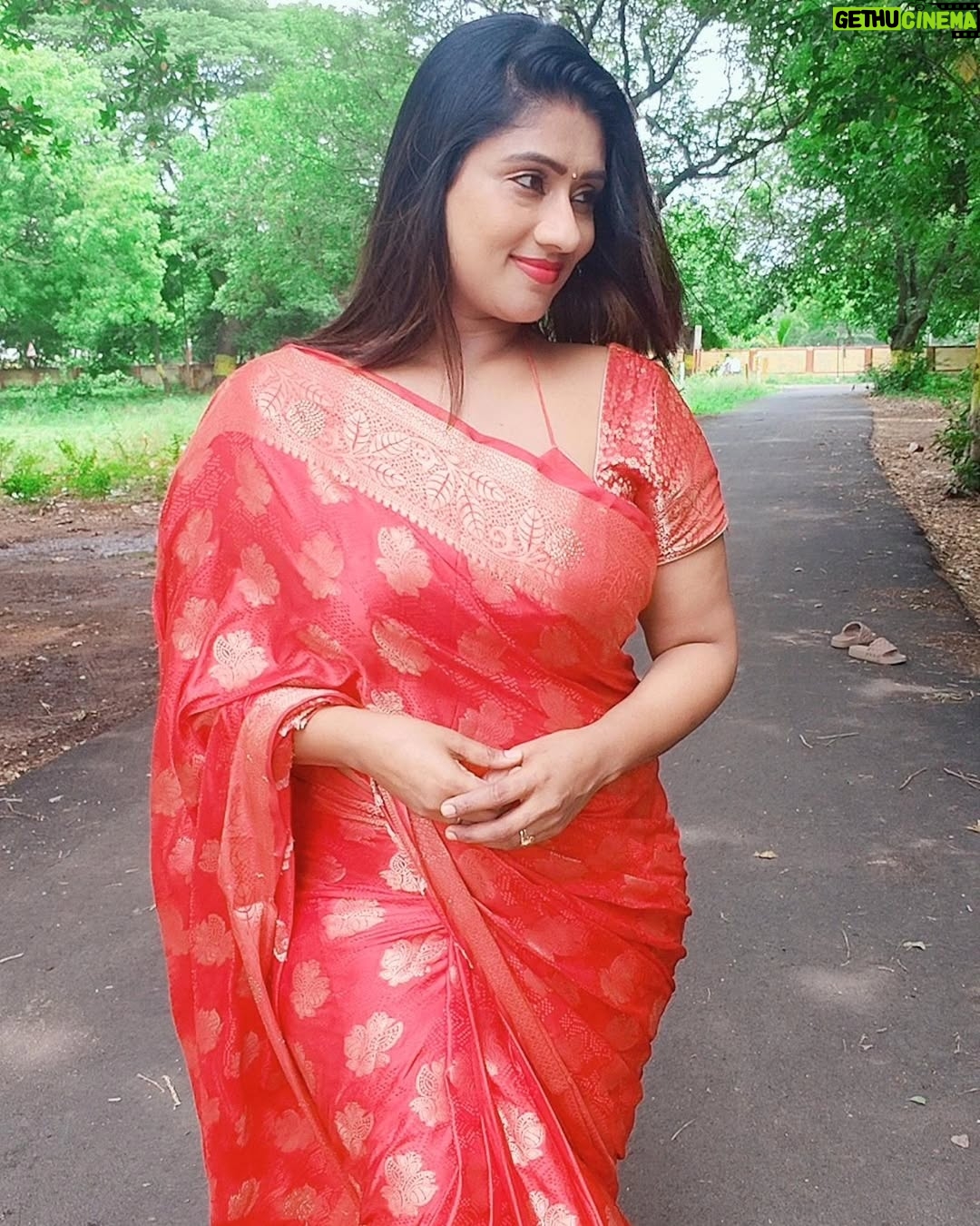 Akila Krishnan - 234 Likes - Take the time to enjoy the little things, for one day you may look back and realize they were the big things🫰

 Blouse @papilioforyou

Swipe🔙❤️

#trending #viral #instagram #explorepage #explore #instagood #love #reels #fashion #fyp #trend #follow #like #photography #trendingreels #india #instadaily #tiktok #foryou #followforfollowback #likeforlikes #trendingnow #reelsinstagram #memes #style #photooftheday #viralpost #music #viralvideos #instalike