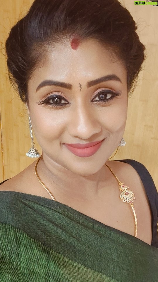 Akila Krishnan - 265 Likes - Wear your heart around your neck🫰

Jewellery @ammane_bridal_collections

#jewellery #jewelry #fashion #earrings #necklace #handmade #gold #jewellerydesign #silver #accessories #jewels #jewelrydesigner #handmadejewelry #ring #love #rings #style #jewelryaddict #diamond #bridaljewellery #bracelet #wedding #indianjewellery #diamonds #jewelrydesign #jewellerylover #onlineshopping #smallbusiness #bangles #weddingjewelleryset