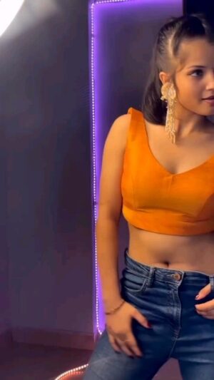 Akshita Dwivedi Instagram - I love these beats š¶šš
#akshitadwivedi #india #akshitarmy #acting #explore #reels #viral #reelsinstagram #reelsinstagram