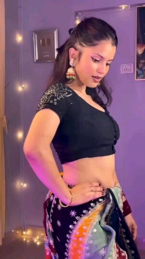 Akshita Dwivedi Instagram - I like this music š¶
#akshitadwivedi #india #akshitarmy #acting #act #explore #reels #reelsinstagram #viral #viralreels