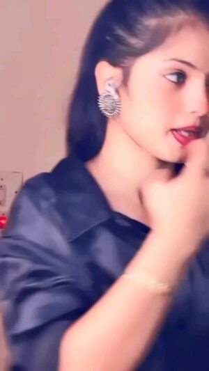 Akshita Dwivedi Instagram - Chand Ki Chandni āØāØ
#akshitadwivedi #india #akshitarmy #acting #act #explore #reels #reelsinstagram #viral