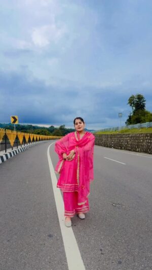 Akshita Khera Instagram - 🩷🩷