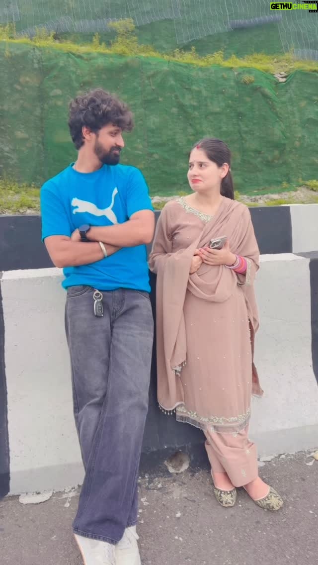 Akshita Khera - 33.2K Likes - Kya kya bolti hai ye ldki😅🧐 @akshitakhera