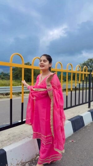Akshita Khera Instagram - 🩷🩷
Suit by 👉🏻 @fashion4you1998